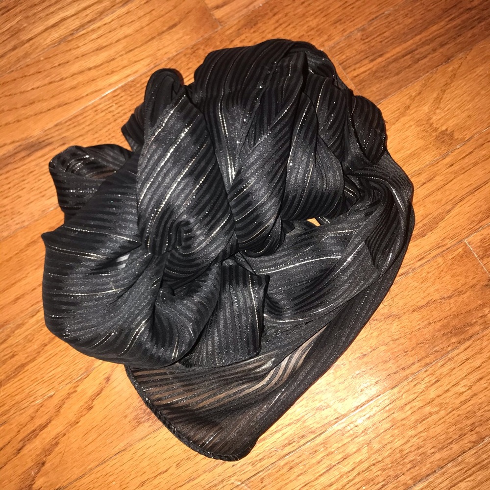 NWOT Gorgeous, Black Striped Scarf •